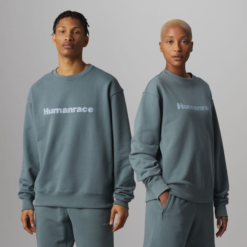 Adidas × Pharrell Williams 的聯名系列 Humanrace Premium Basics 是以多元色系及舒適休閒的設計為主。
