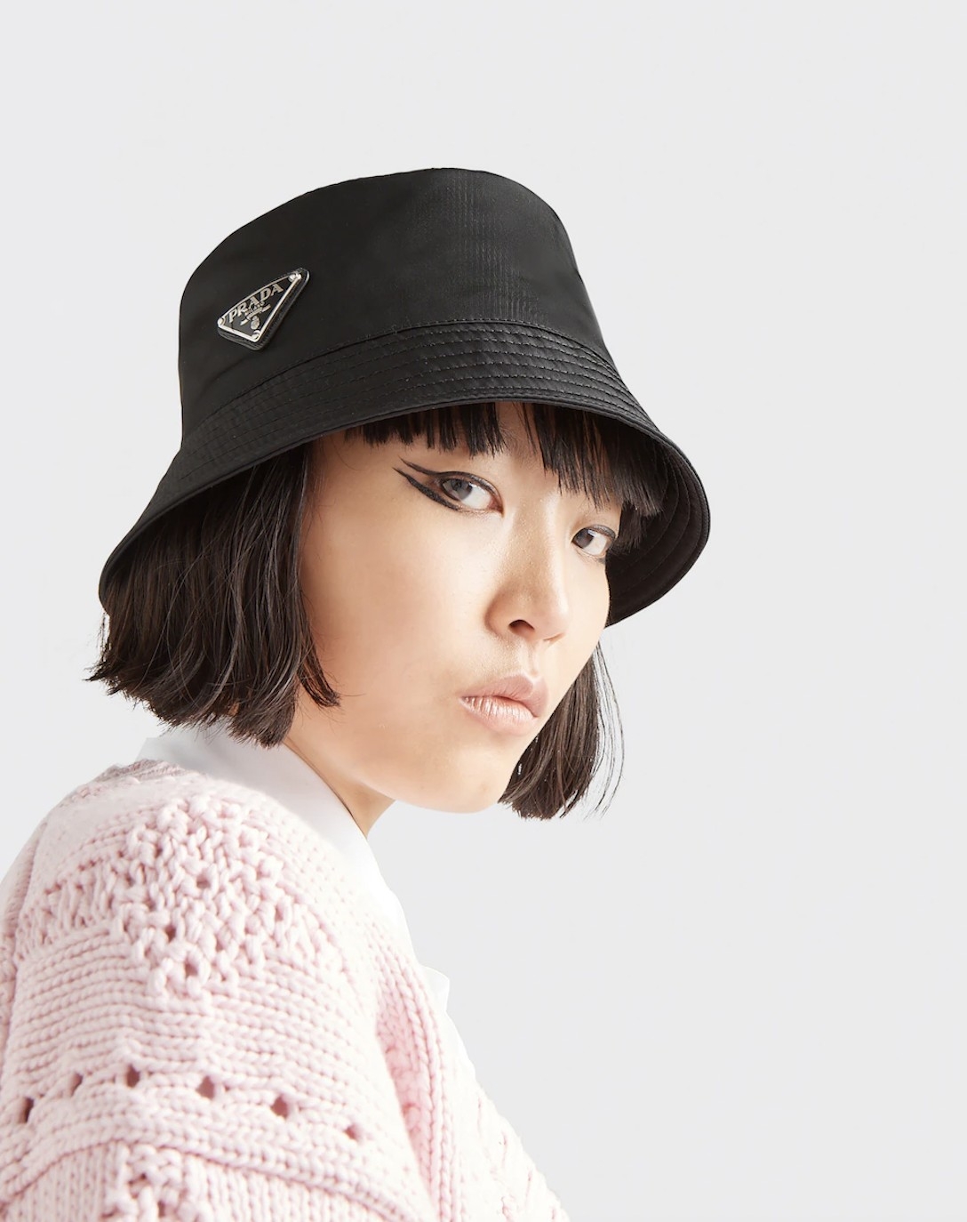 Prada 尼龍漁夫帽，NT$19,000元