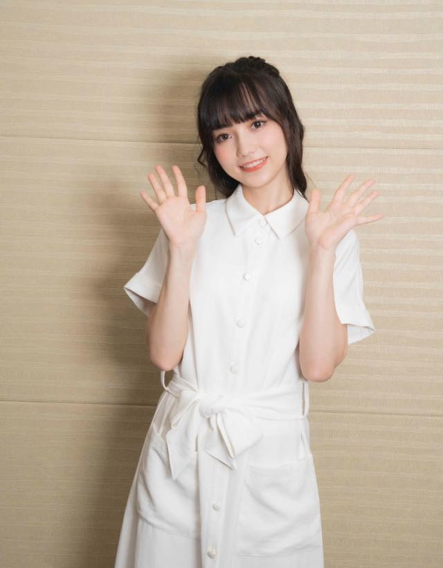 黑嘉嘉亮麗外型被封為是鄉民女神