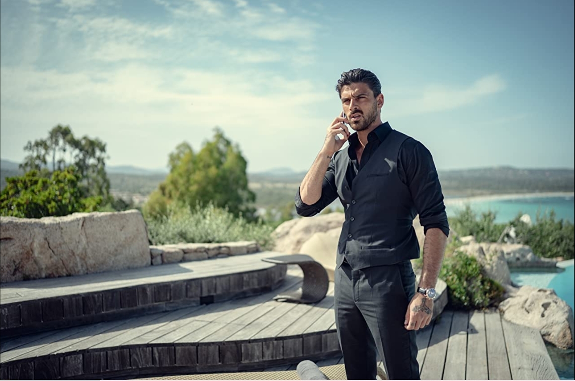 黑幫老大被封為是行走的費洛蒙