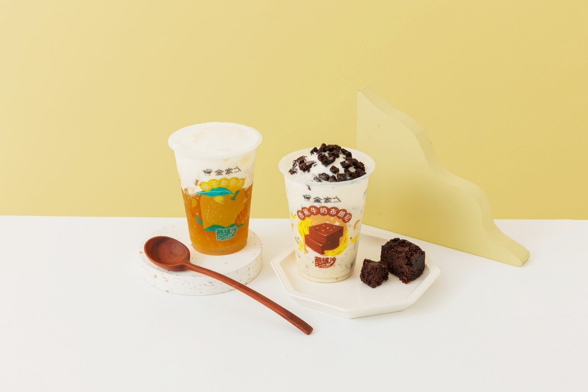 「香蕉牛奶布朗尼酷繽沙」、「柚子金萱茶酷繽沙」