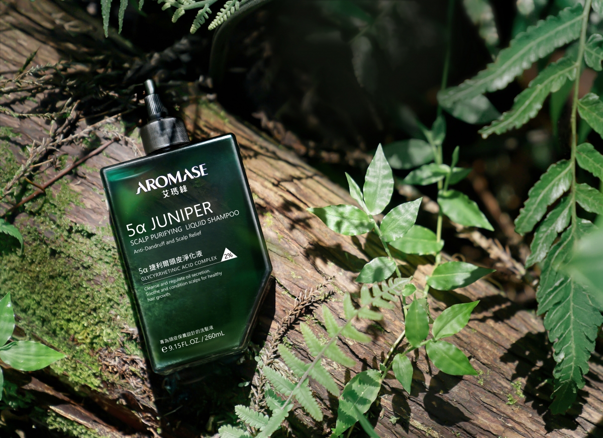 AROMASE艾瑪絲5α捷利爾頭皮淨化液260mL，NT$350、820mL，NT$950