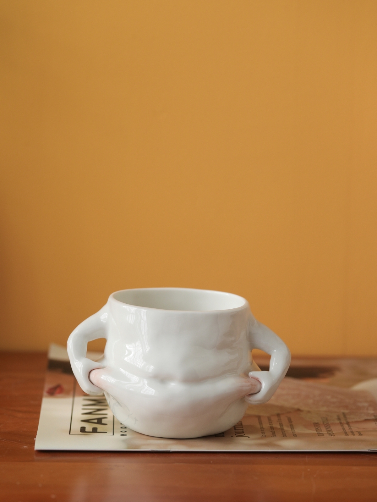 雙手捏肚肚手工陶瓷杯