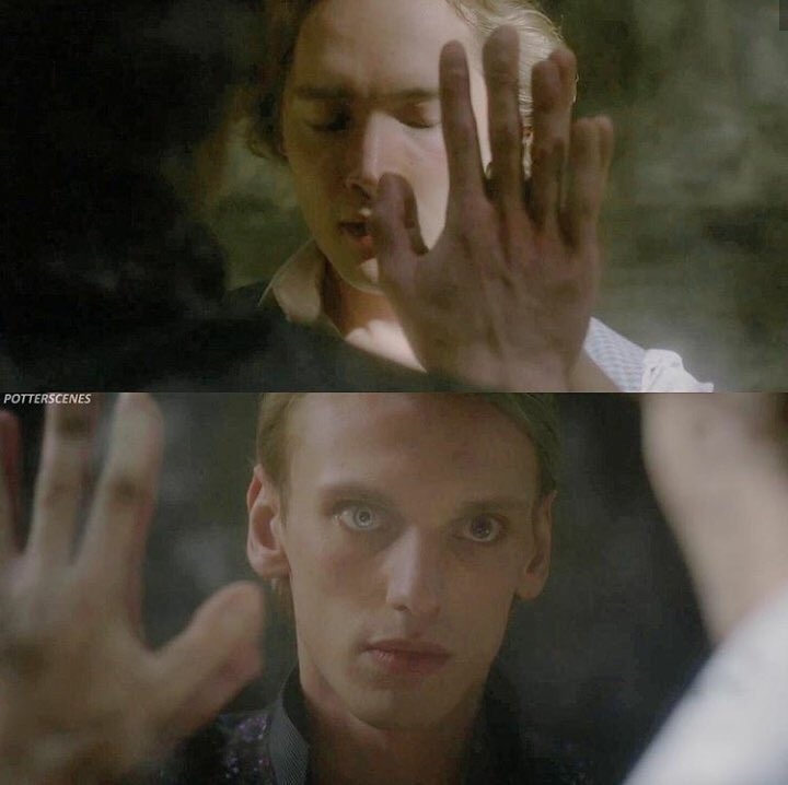 《怪獸2》昔日巫師情侶鏡頭