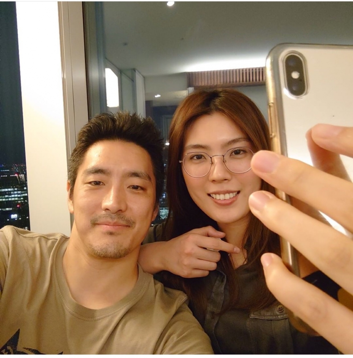 理科先生IG還留下這張夫妻合照