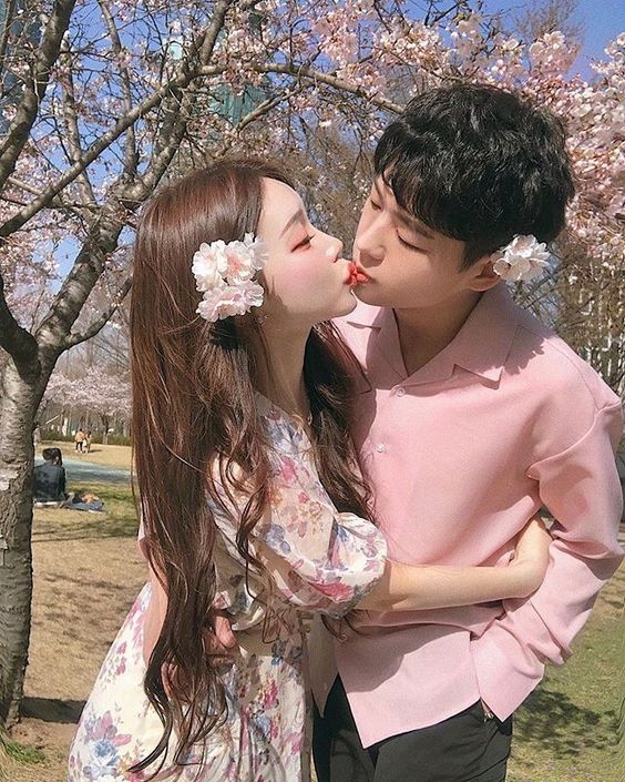 6月14日：親吻情人節