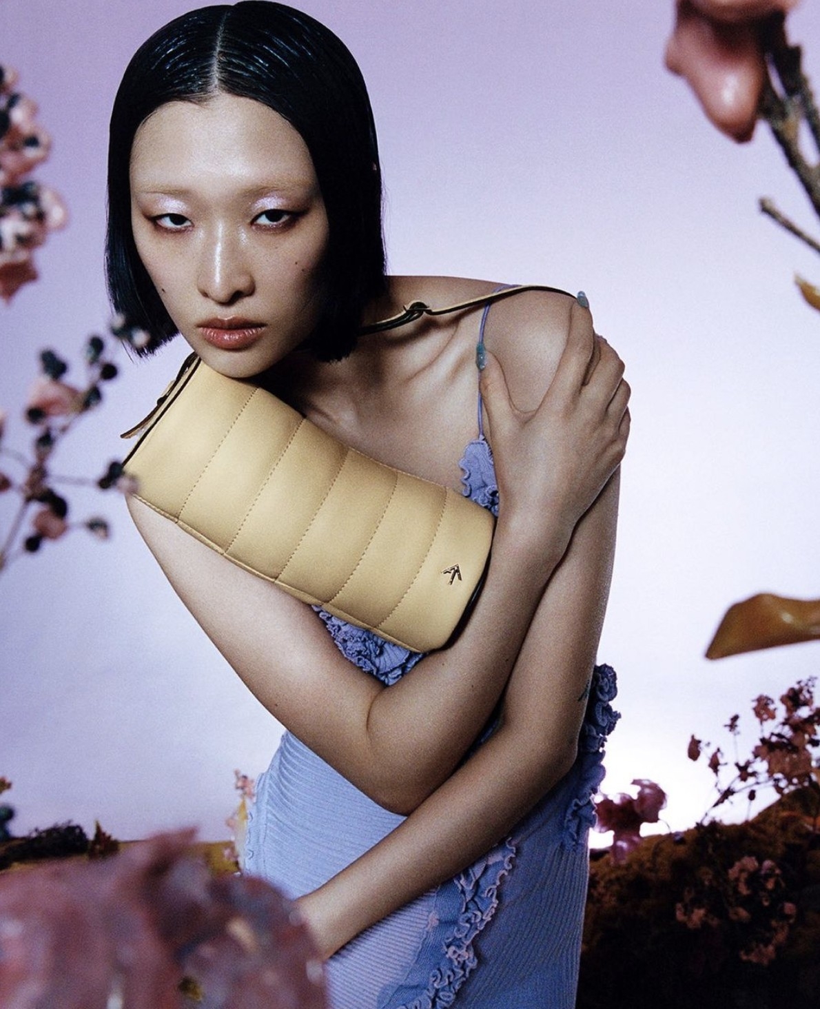 創始人的父親是伊斯坦堡地區其中一位最古老的手工工匠及皮革製品製造商。