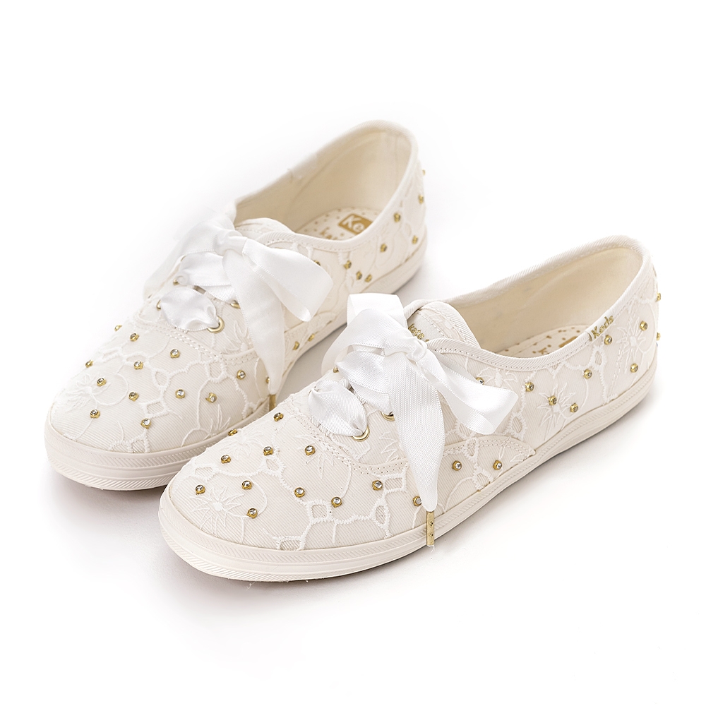 Keds x Kate Spade 聯名款 CHAMPION 蕾絲亮鑽緞帶休閒鞋，NT$3,090