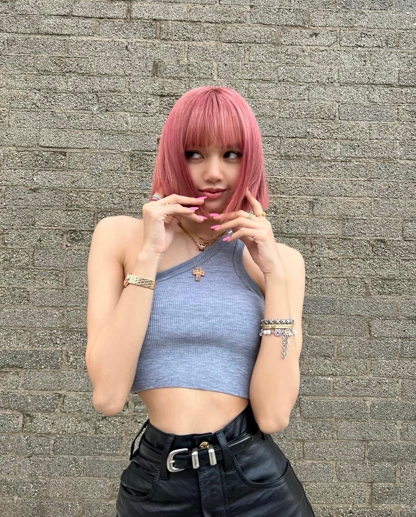 BLACKPINK成員Lisa有著51吋的超細腰圍