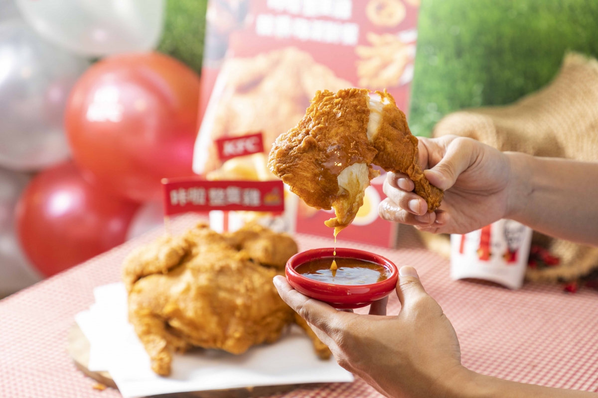 咔啦整隻雞 三種美味沾醬