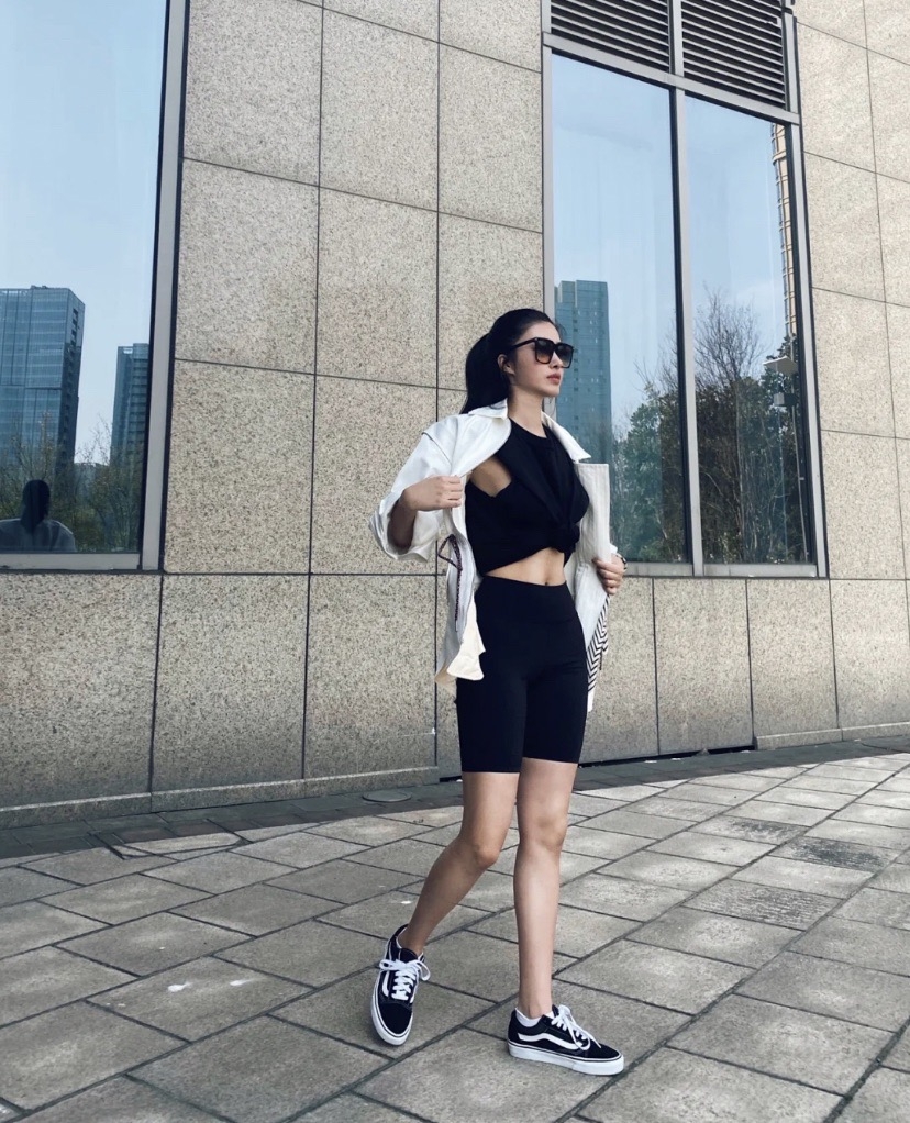 運動女孩最愛的單車褲近期也很流行