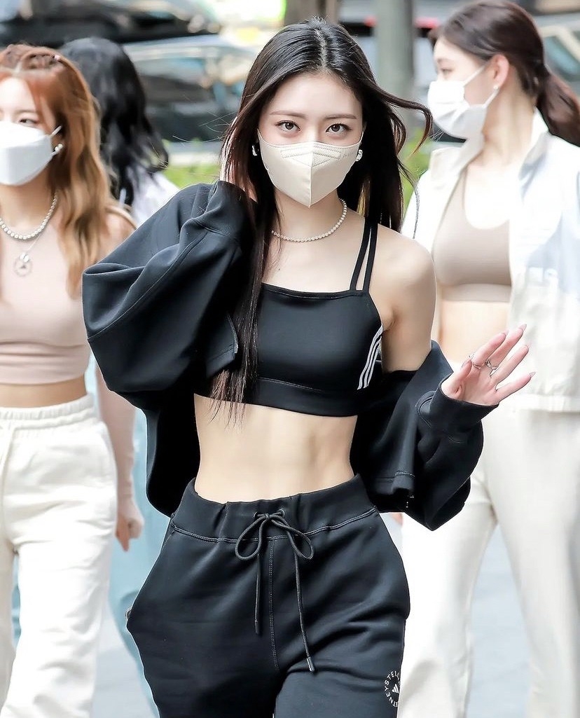 yuna的逆天細腰讓人羨慕