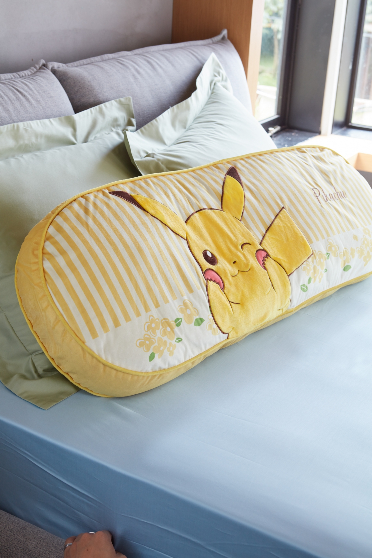 Pokémon寶可夢造型長抱枕皮卡丘_1490