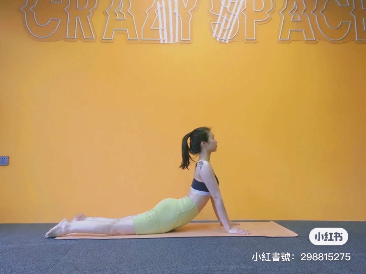 小紅書@运动派的少女 