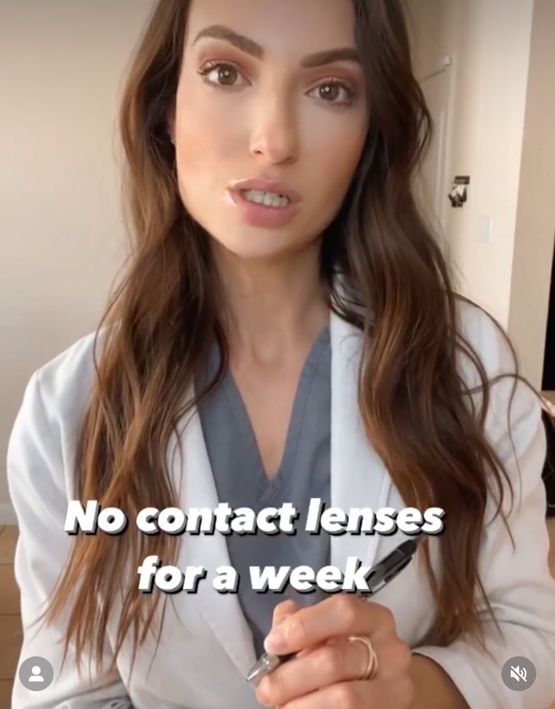 美女眼科醫師教導大家正確的眼科知識
