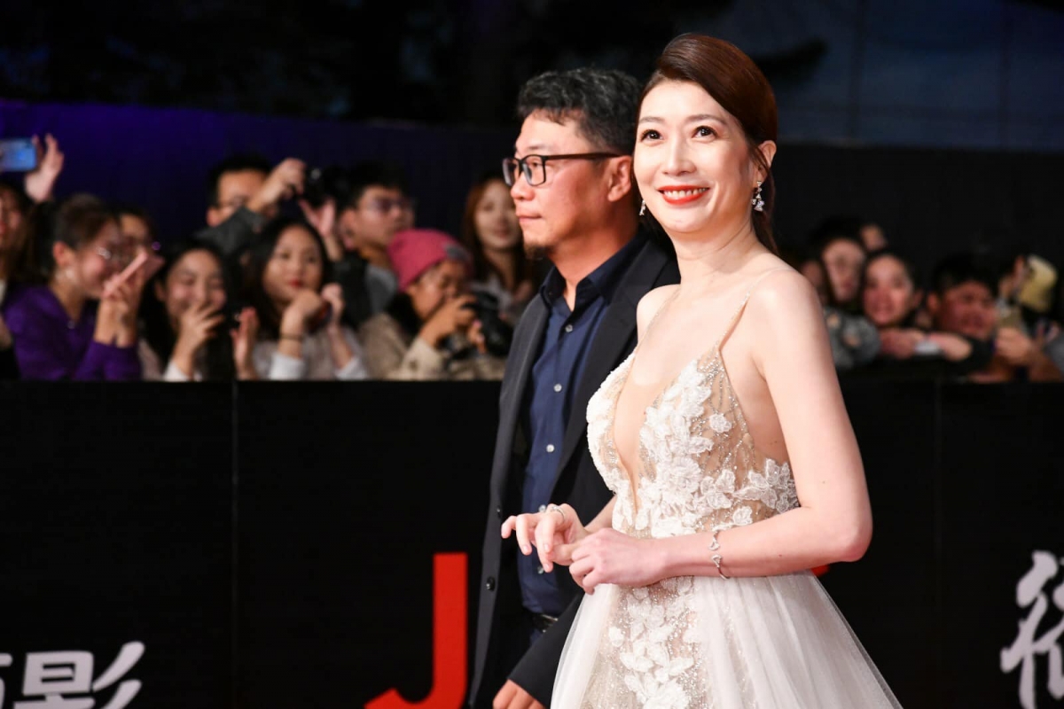 黃嘉千被指掌握家中經濟大權