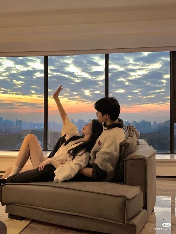 射手座喜歡適當的黏在一起就好