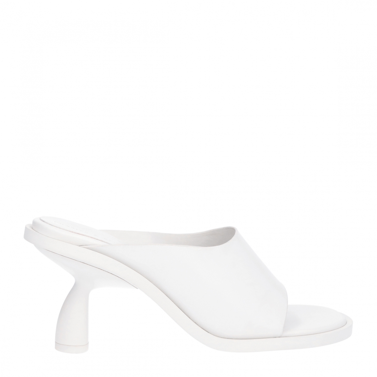 CHARLES & KEITH Alma 寬面夾腳高跟拖鞋 NT$ 1,890