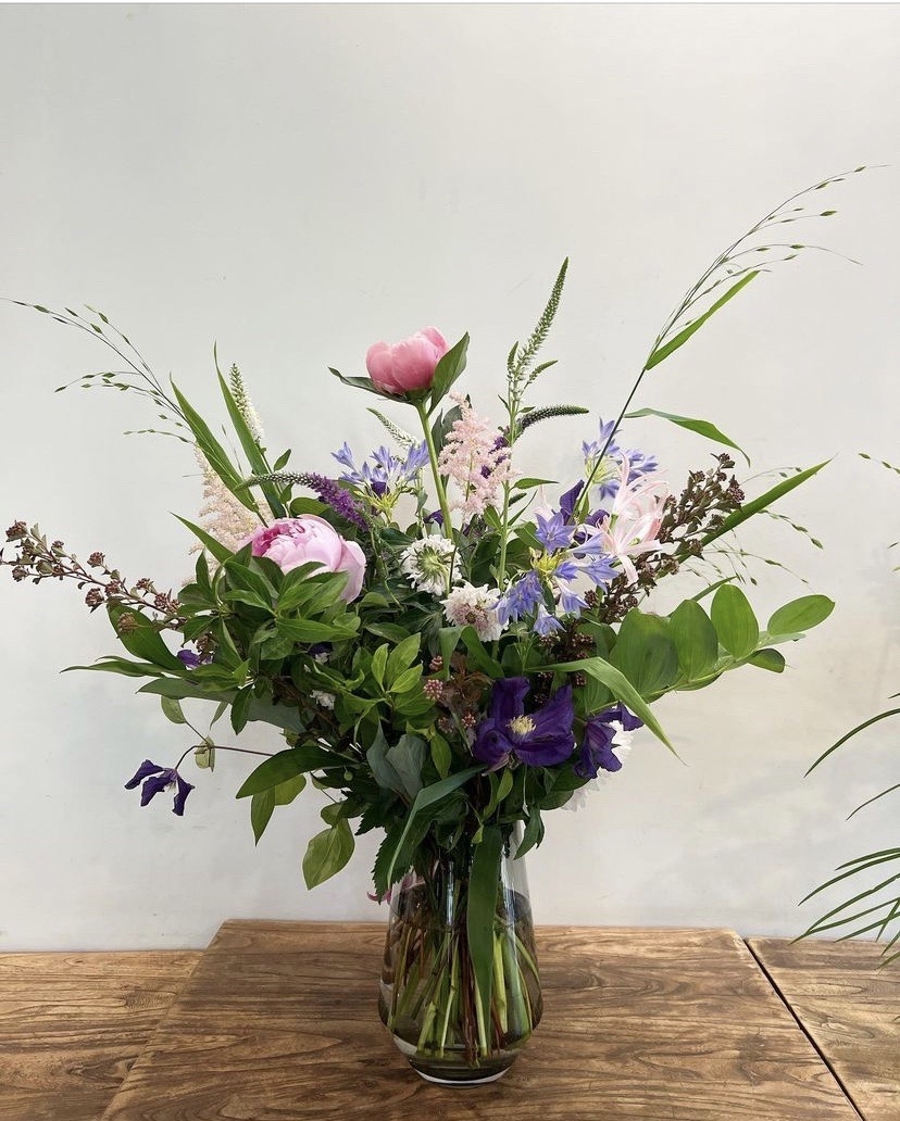 朴信惠的插花作品