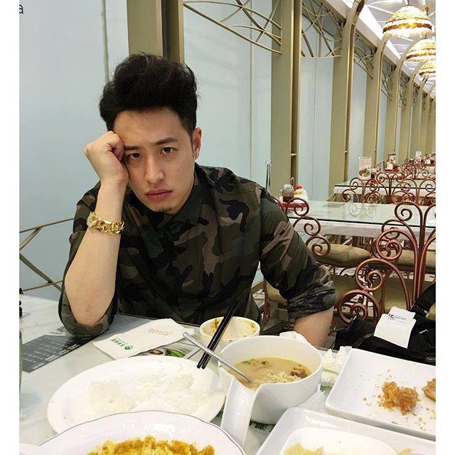 出道以來一直維持帥氣潮流型男形象