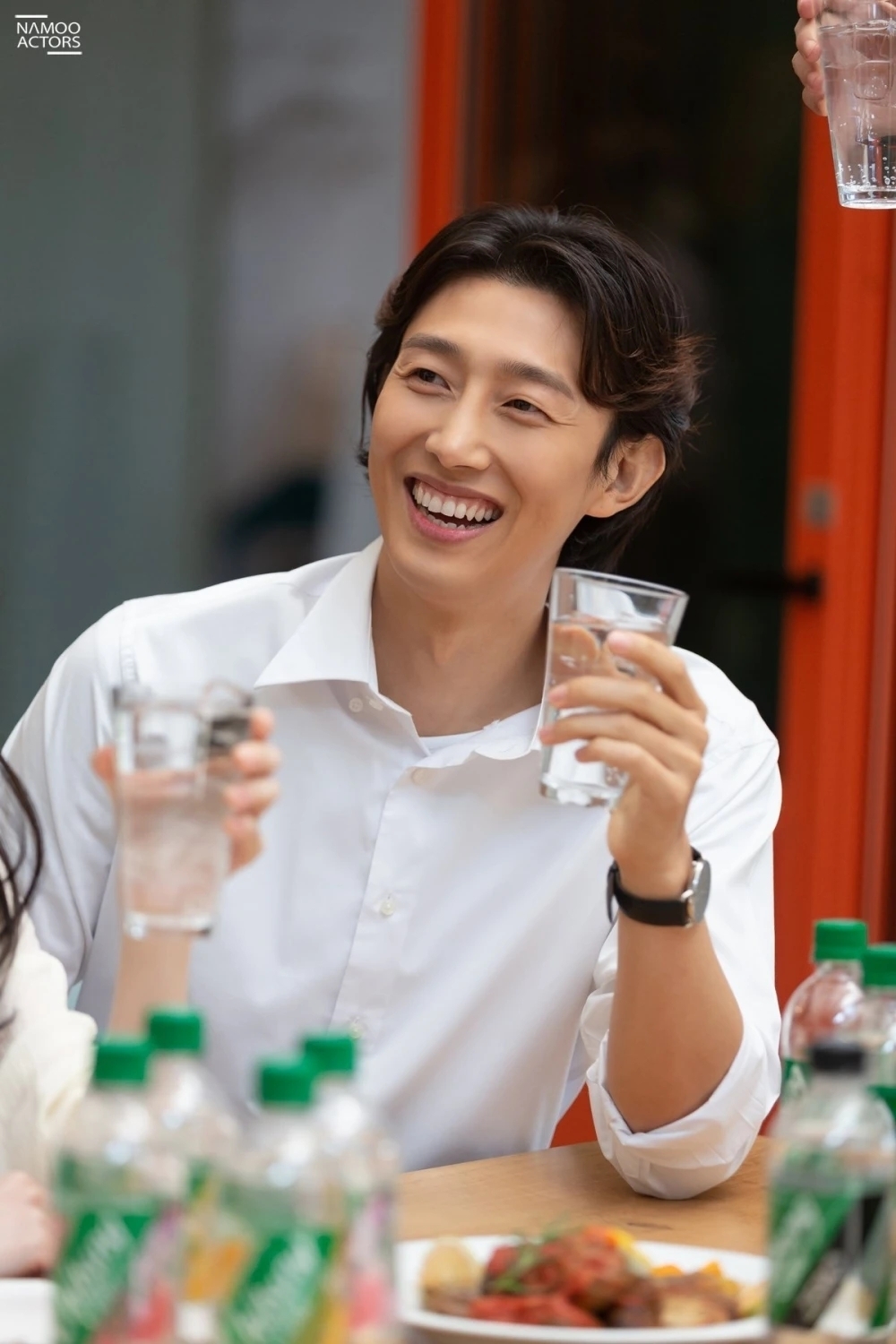 姜其永汽水廣告花絮照