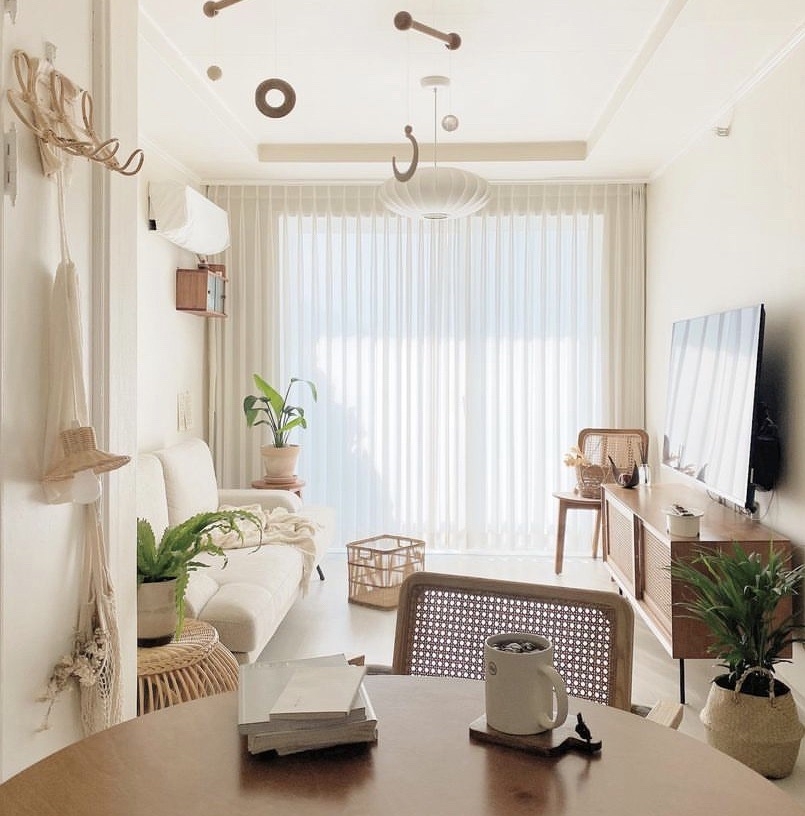 淺色傢俱看起來乾淨整潔