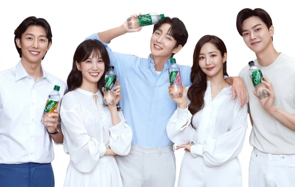 李準基、朴敏英、宋江、朴恩斌、姜其永合體為汽水品牌拍廣告