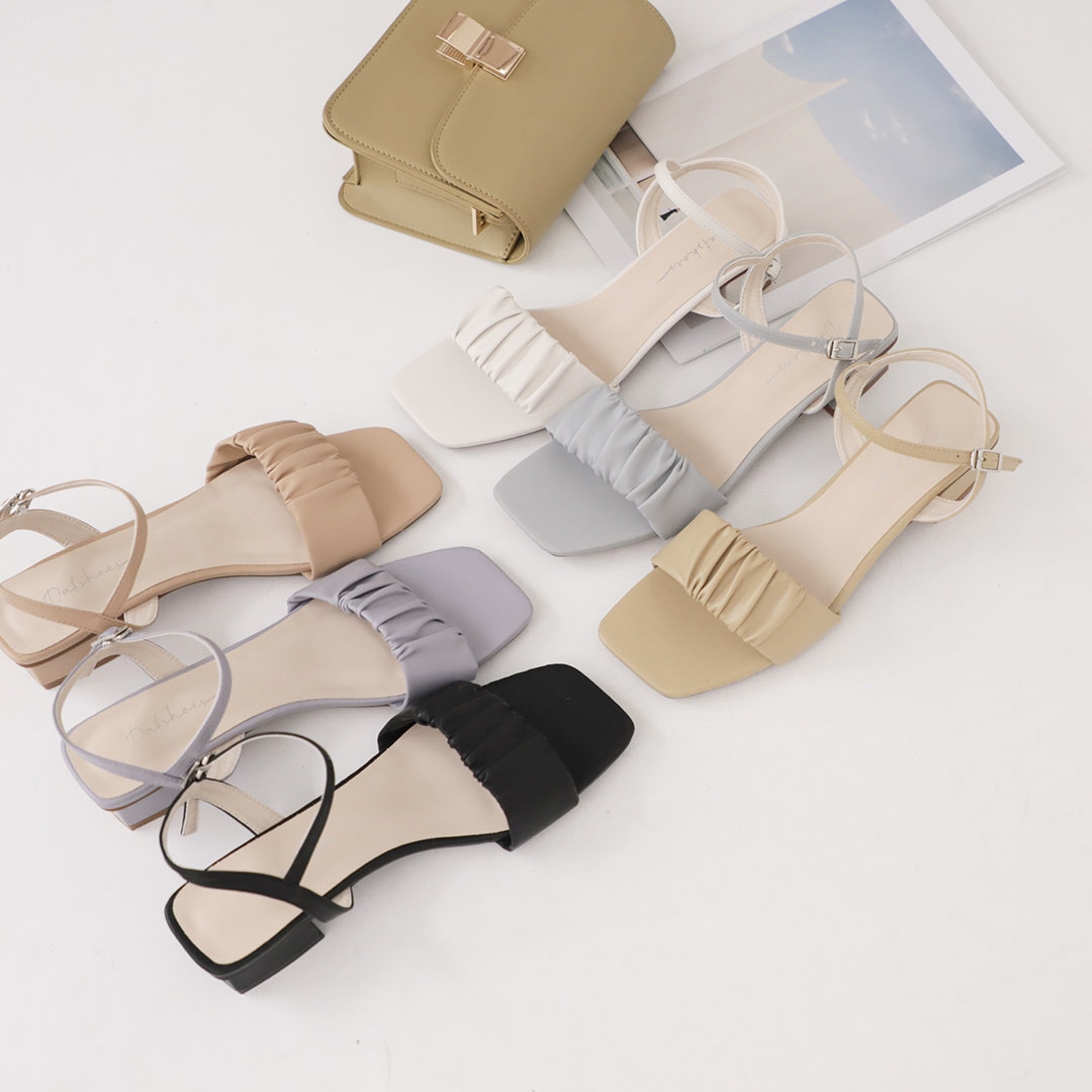 D+AF雲朵抓皺低跟涼鞋，NT$1,380