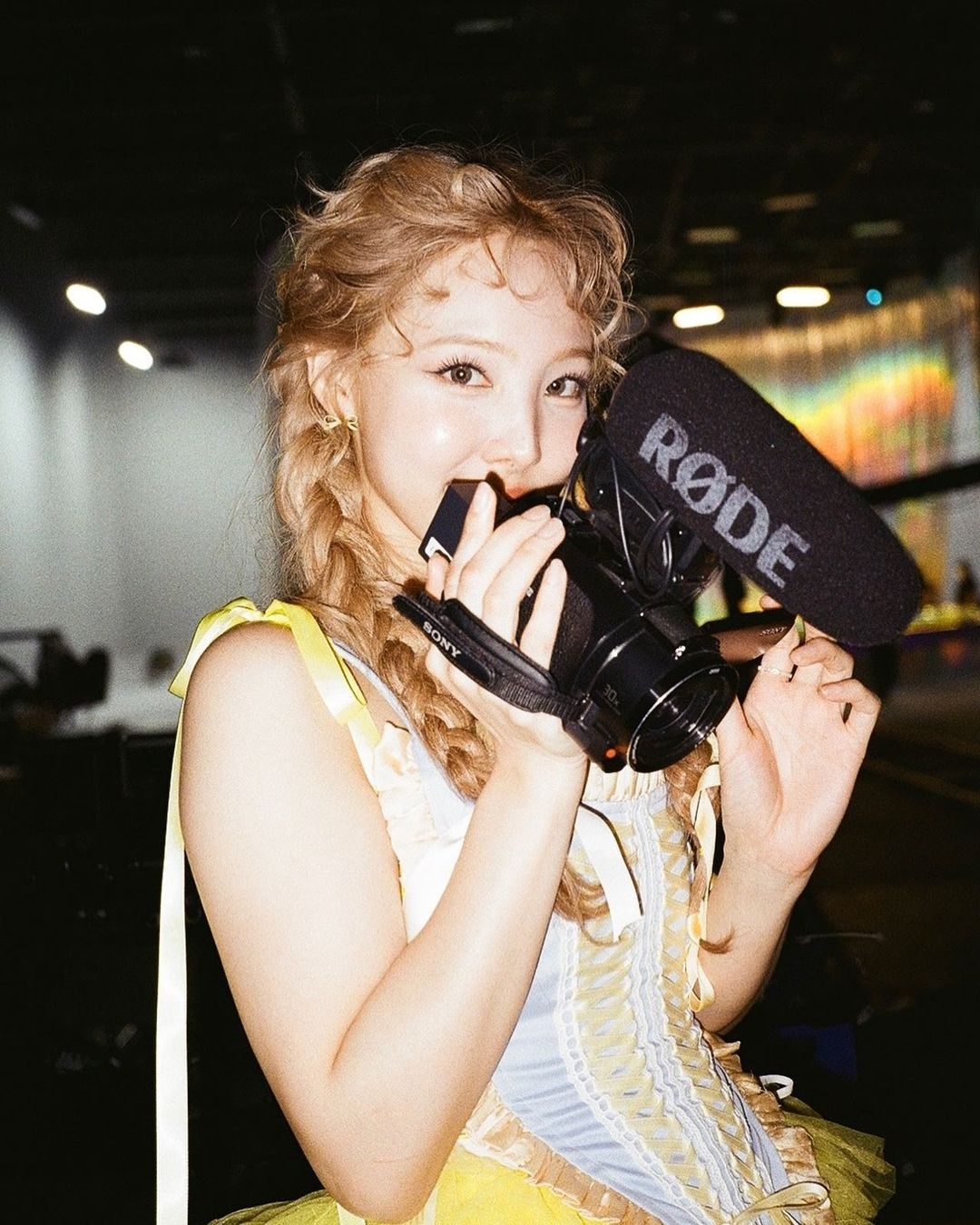 娜璉自拍照掀招財一說