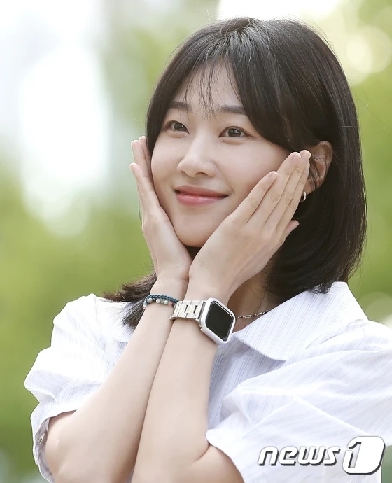 河允景從小角色、配角慢慢晉升到女二