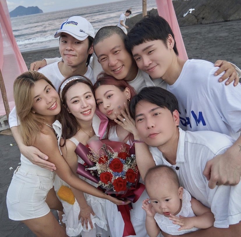 這群人到場給祝福