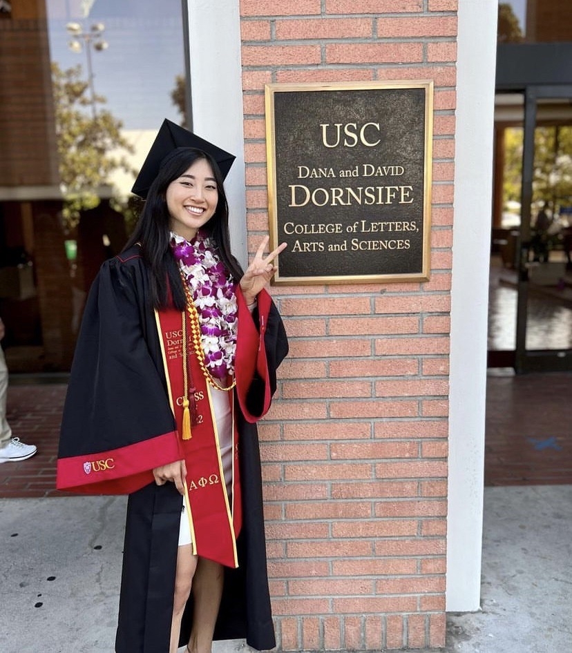 Emma畢業於美國南加大