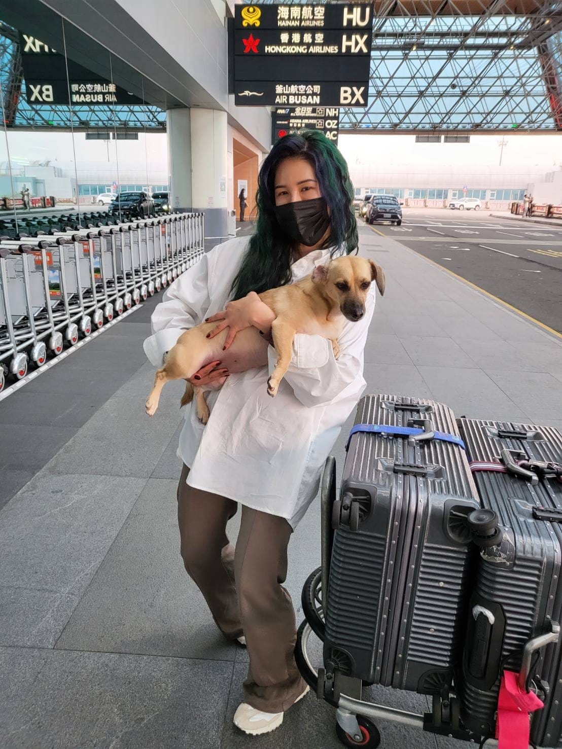 丹妮婊姐三月底時曾飛美國找男友