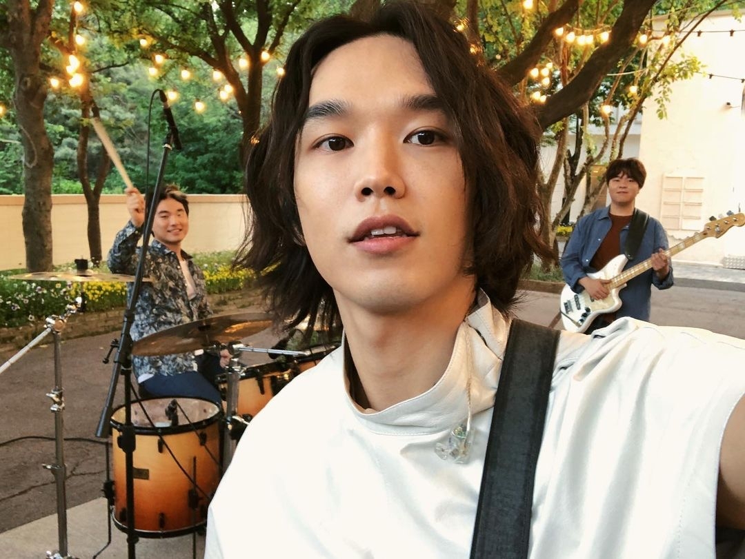 Kevin Oh為韓裔美國創作歌手