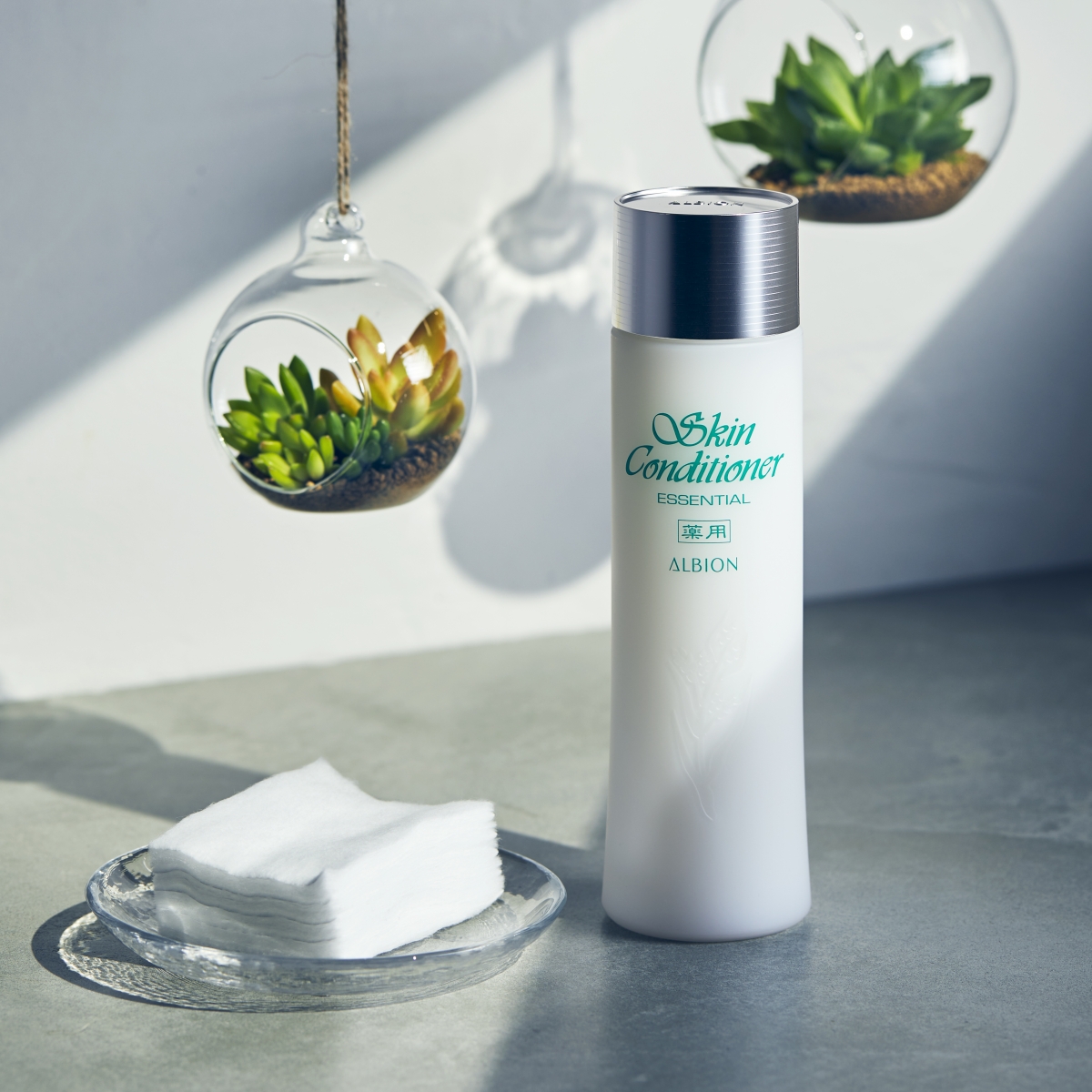 ALBION健康化妝水330ml，NT$2,800,165ml，NT$1,650 ,110ml，NT$1,150