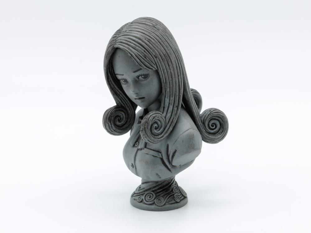 五島桐繪漩渦捲髮