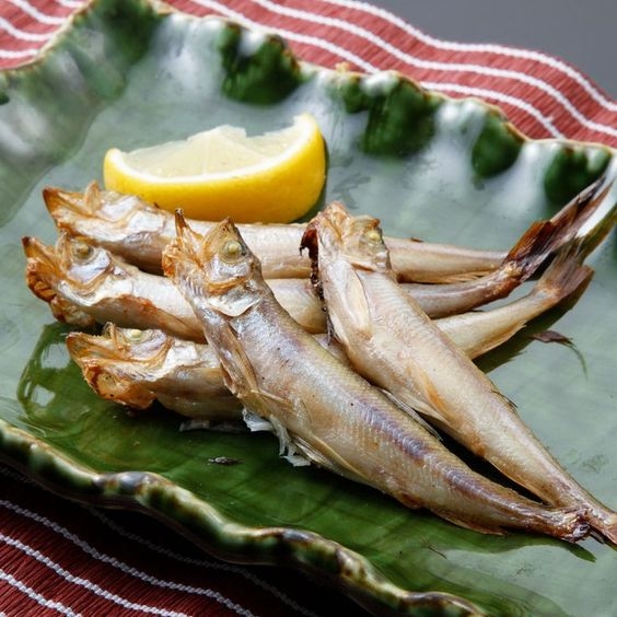 柳葉魚料理示意圖