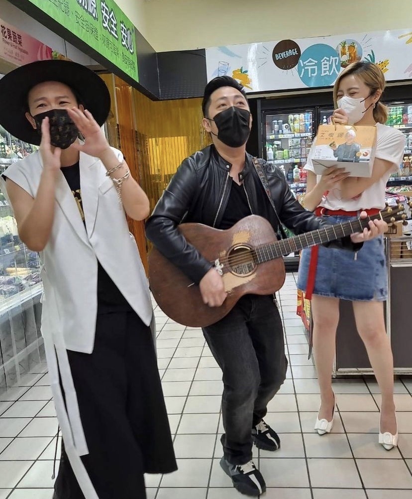 艾成時常創作歌曲送給老婆