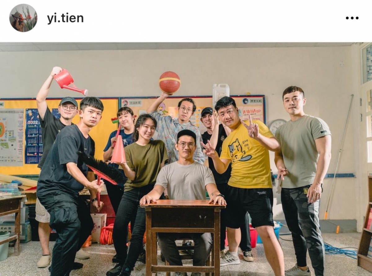 原來她是工作人員