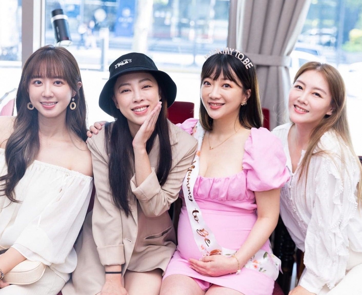 黑澀會美眉們相聚給予祝福