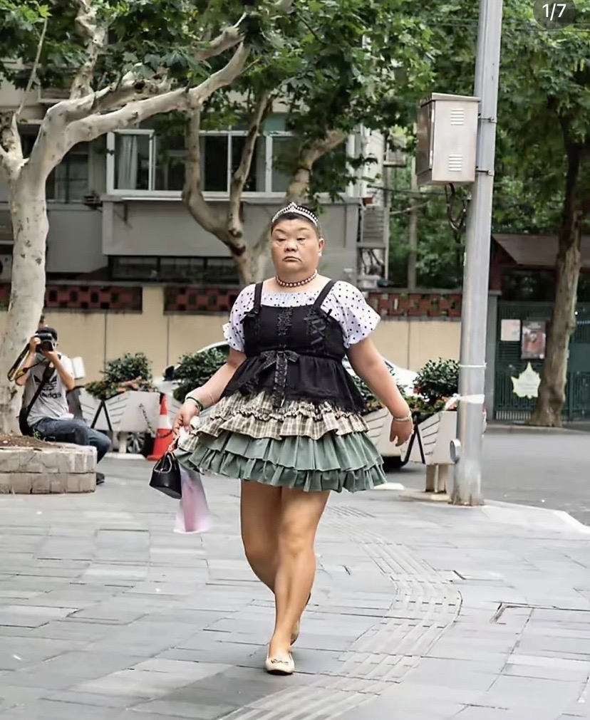 人稱安福路小公主的中年婦人