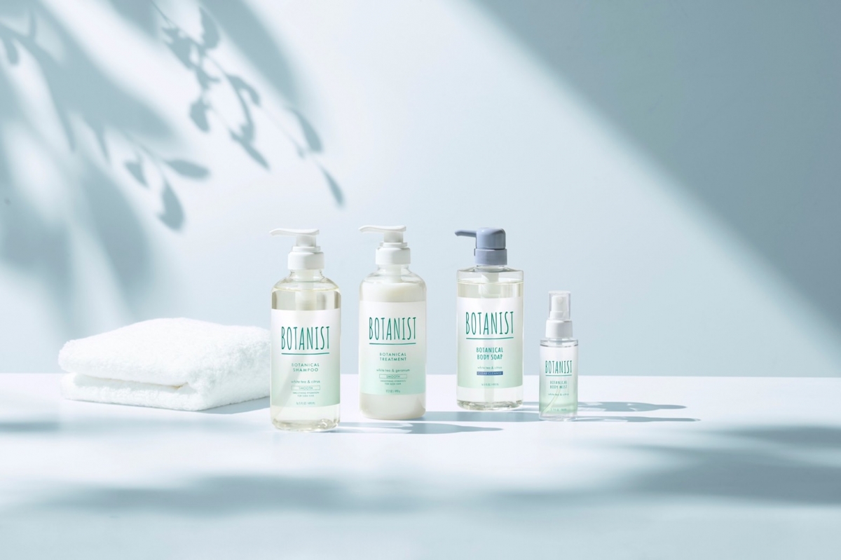 BOTANIST 植物性夏季白茶沐浴乳(透明肌淨)—白茶&柑橘 490ml，NT$390