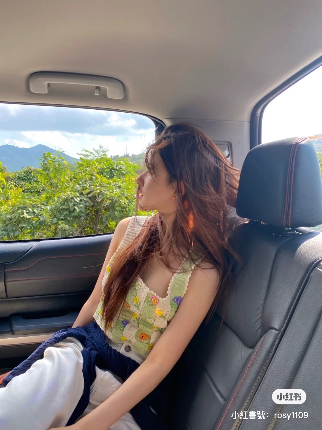 小紅書@赵露思