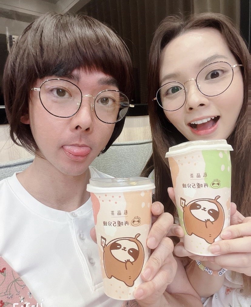 阿滴扮女裝