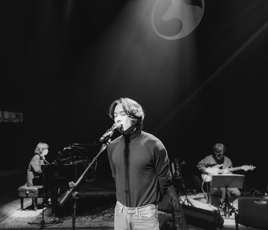 個人專輯、韓劇OST，或是EXO、少女時代音樂作品都可見Kevin Oh