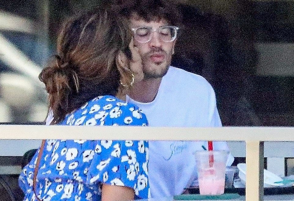 卡蜜拉新戀情曝光