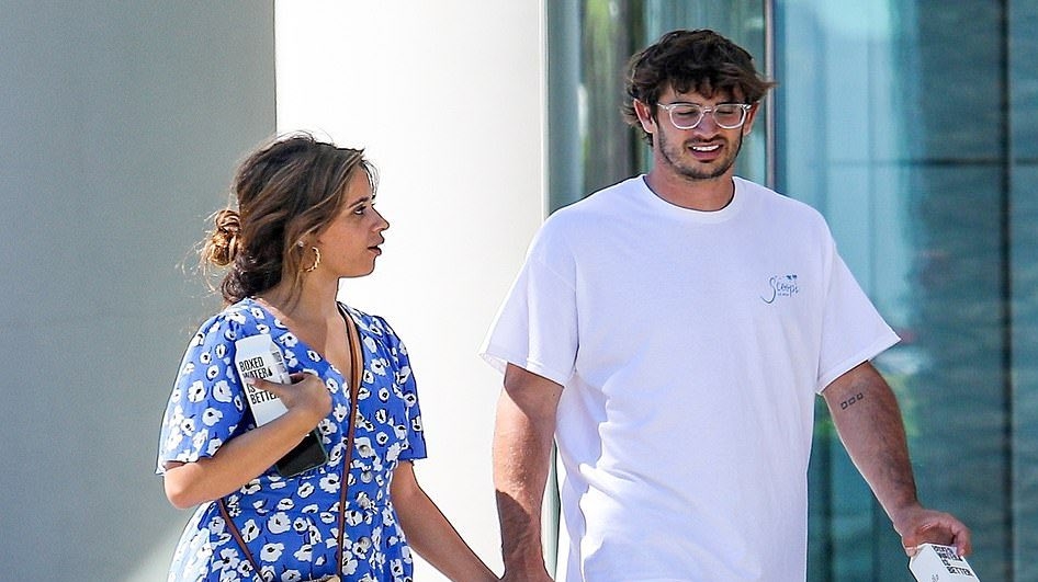 卡蜜拉新戀情曝光