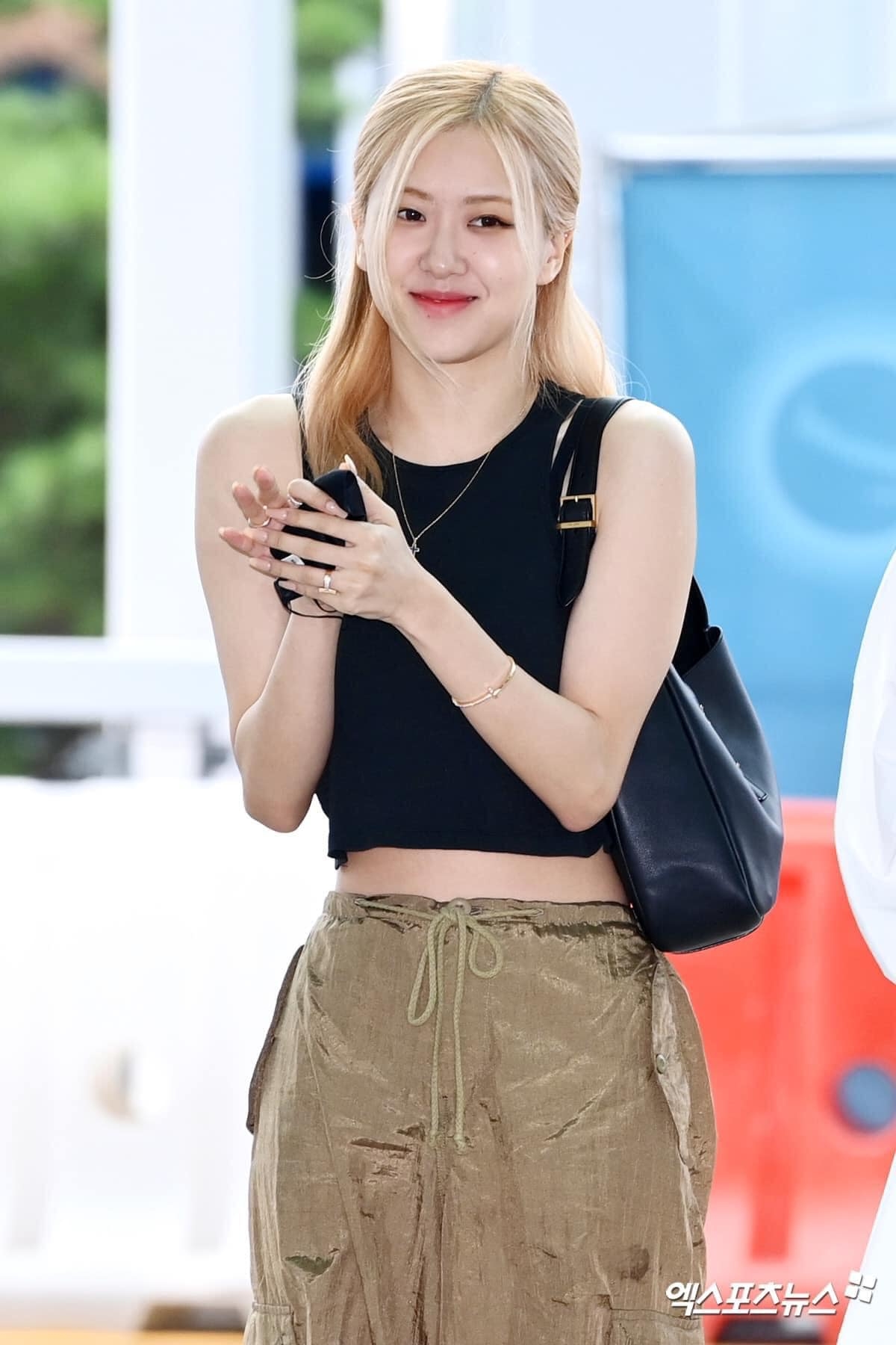 ROSÉ 機場照
