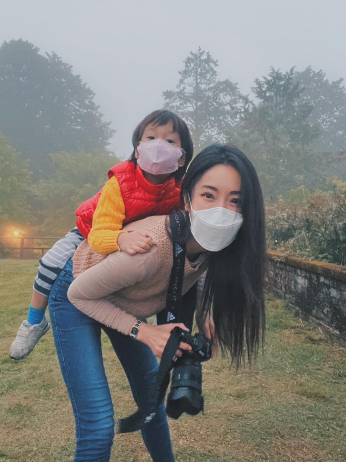 隋棠曝3歲兒Olie甜蜜行為