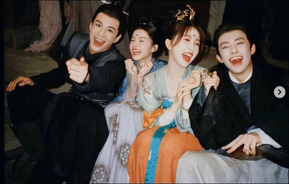 《蒼蘭訣》幕後照看起來太歡樂，一定要分享給影迷。